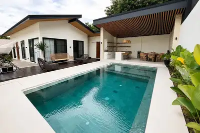Image de Casa Amara - a Bali-inspired home. 3br and 4t&B - fits up to 14 pax