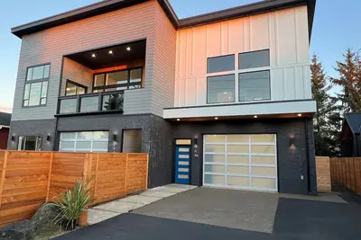 Image de Luxury • Hot Tub • Game Room • Fire Pit  • Pets
