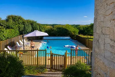 Image de Les Artals- Villa avec piscine 12m, boulodrome