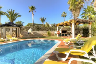 Image de Villa V4 Alegria by Interhome