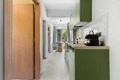 Robin's | Violet apartment