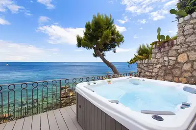 Image de Amore Rentals - Casa Giovanna B - Nerano apartment with hot tub and direct sea access