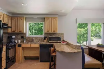 Image de Charming 2-bedroom Villa in beautiful Avon at the Sheraton Lakeside Terrace
