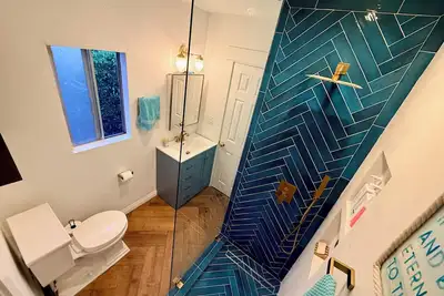 Image de 0. 5 Mile Walk World Cup Stay - Entire Home