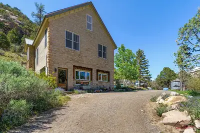 Image de Hidden Valley Farmhaus w/ Wraparound Views, Private, and 10 minutes to downtown Durango