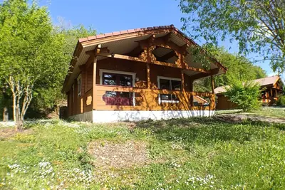 Image de Chalet des bois | Piscine | Aire de jeux | Draps
