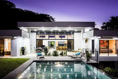 Image de Luxury Villa with Private Pool, Jungle Views, fully staffed! Minutes from the Beach