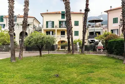 Image de Agréable appartement pour 4 personnes avec piscine, climatisation, Wifi et terrasse