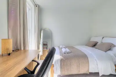 Image de Modern Central 1-Bed Apartment | Parking | Sleeps 4