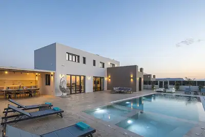 Image de Villa Azure – Luxury Sea View Villa