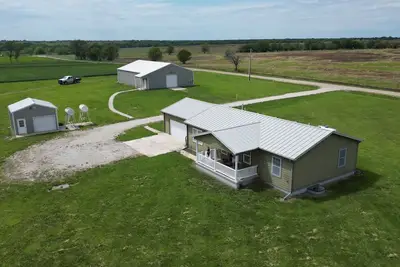 Image de 3-bedroom farmhouse in peaceful Admire with cozy charm