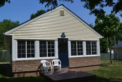 Image de Marina Breeze 2br Cottage #8 at South Beach Resort — Marina, Pools, Beach