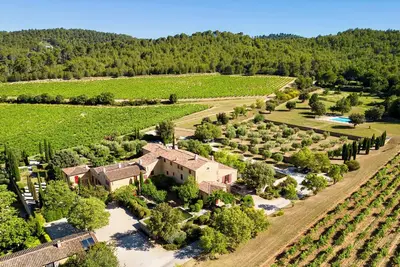 Image de Your own corner of Provence in a 18th century typical bastide