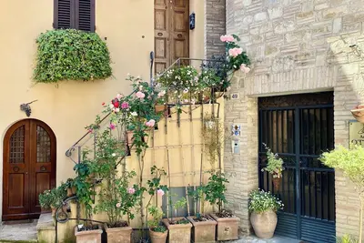 Image de Dwelling in the historic center of Bevagna with panoramic terrace overlooking the Umbrian hills