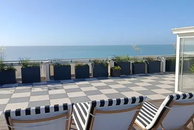 Image de Superbe T4 Face Mer Avec Rooftop A St Jean De Monts