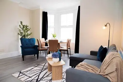 Image de Spacious 3br Ramsgate Maisonette • 7 Beds • Free Parking - 5 Mins to Harbour