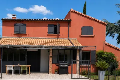 Image de Villa climatisée 150 m2, piscine chauffée, pétanque, terrasse avec pergola! !