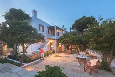 Image de Romano garden house on the island of Tinos.