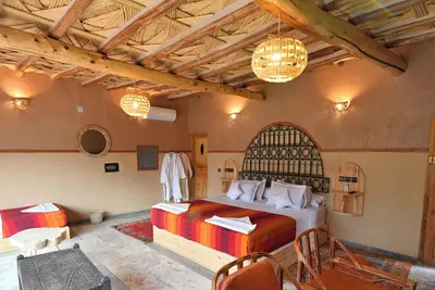 Image de suite berbere avec 2 terrasses privée dans la palmerais, idéal pour les familes