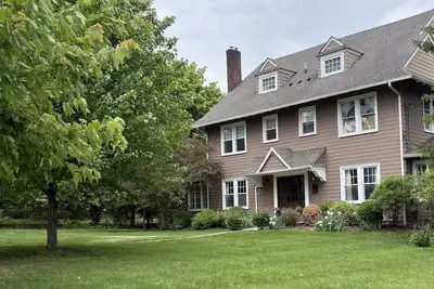 Image de World Cup Accommodations with Easy Access to Nyc:  Fully Updated 2 Bedroom Apt