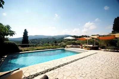 Image de Superbe villa d'Opio perchée sur une colline, vues exceptionnelles, recharge électrique, marche jusqu'à Valbonne