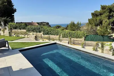 Image de Villa Cassiblue : le luxe vue mer à 7 mn du port
