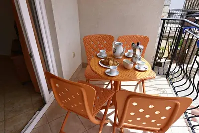 Image de Spacieux appartement au bord de la piscine à Tar