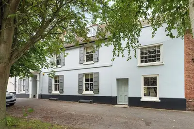 Image de Chestnut House - Sleeps 10