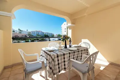 Image de Lovely 1 Bedroom Apartment. Communal Heated Pool