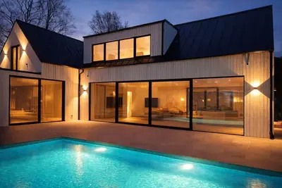 Image de Luxury villa with private cinema, sauna pool and gym