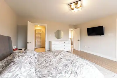 Image de Bright & cozy 3 bedroom house perfect for families