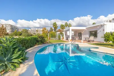 Image de Villa Guadalmina Golf con piscina privada