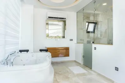 Image de Awesome 4-bedroom Luxury Antalya -Kalkan Villa • Walk to Sea & Town Centre