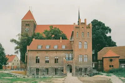 Image de Ancienne commanderie rénovée au bord de l'Elbe avec sauna