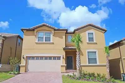 Image de 9br Villa w/ Pool Near Disney Sleeps 16+