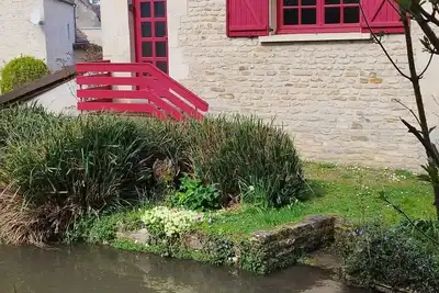Image de Maison en bordure de rivière, 12 kms de la Mer, commerces, 10 km de Caen