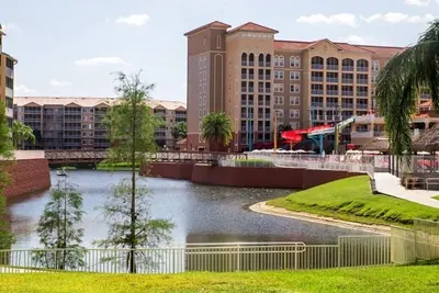 Image de \"Sale\" Charming 5-bedroom, 5-bathrom resort in fabulous Kissimmee Florida.