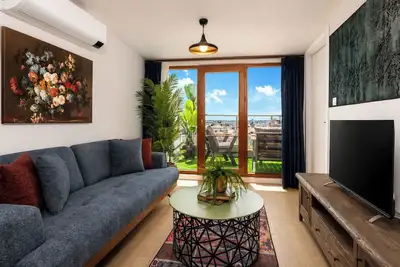 Image de 5min to Taksim, Bosphorus View & Terrace