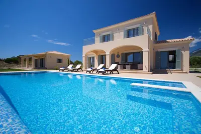 Image de Luxury Villa & annex Hse. sleeps 8, Stunning views, Large jacuzzi infinity pool