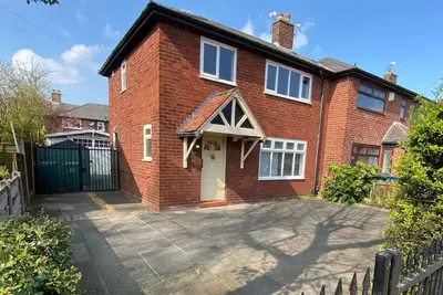Image de Cosy 3-bedroom residential with parking