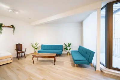 Image de Séjour confortable pour 10 personnes près de la ga