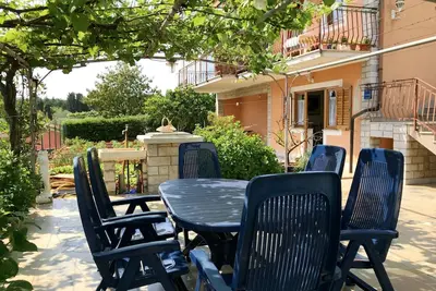 Image de Séjour paisible avec barbecue et parking