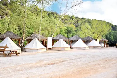 Image de Tent #L & Cabana #17's Ultimate Family Glamping Getaway in Kingsbury, Tx