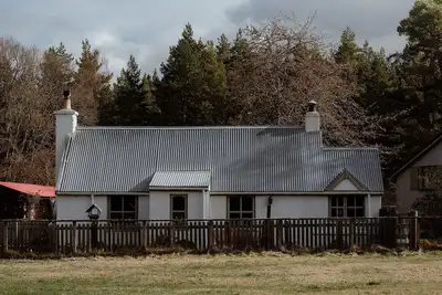Image de Peaceful Woodland Cottage with Sauna & Forest Trails