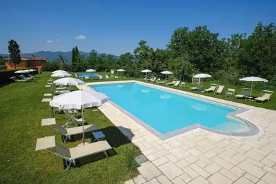 Image de Appartement dans une ferme avec vue sur la Toscane