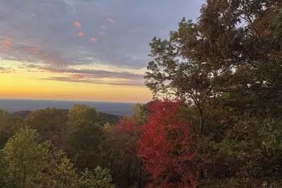 Image de Mountain-top retreat with breathtaking mountain & valley views. Pet Friendly. Dec