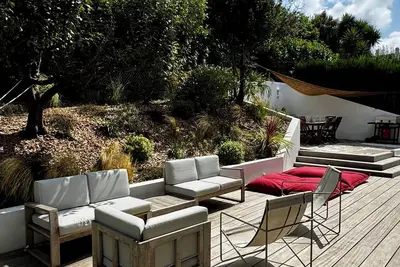 Image de Maison Basque contemporaine, ville et océan à vélo