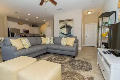 Image de Last Minute Disney Getaway! Private Pool & Game Room. Book Now! #173139