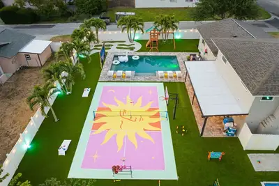 Image de Fun & Sun! Heated Pool, Pickleball, Mini Golf, Game Room + More! Sleeps 18!
