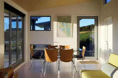 Image de Serene and expansive, this is the perfect retreat from the city